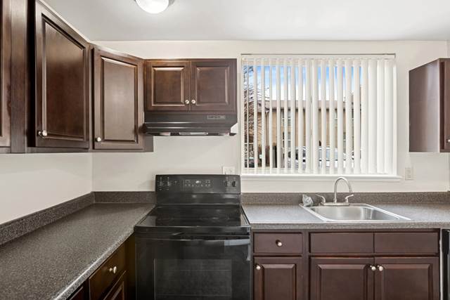 1-bedroom apartment at Maplewood Villas Apartments in Gaithersburg, MD